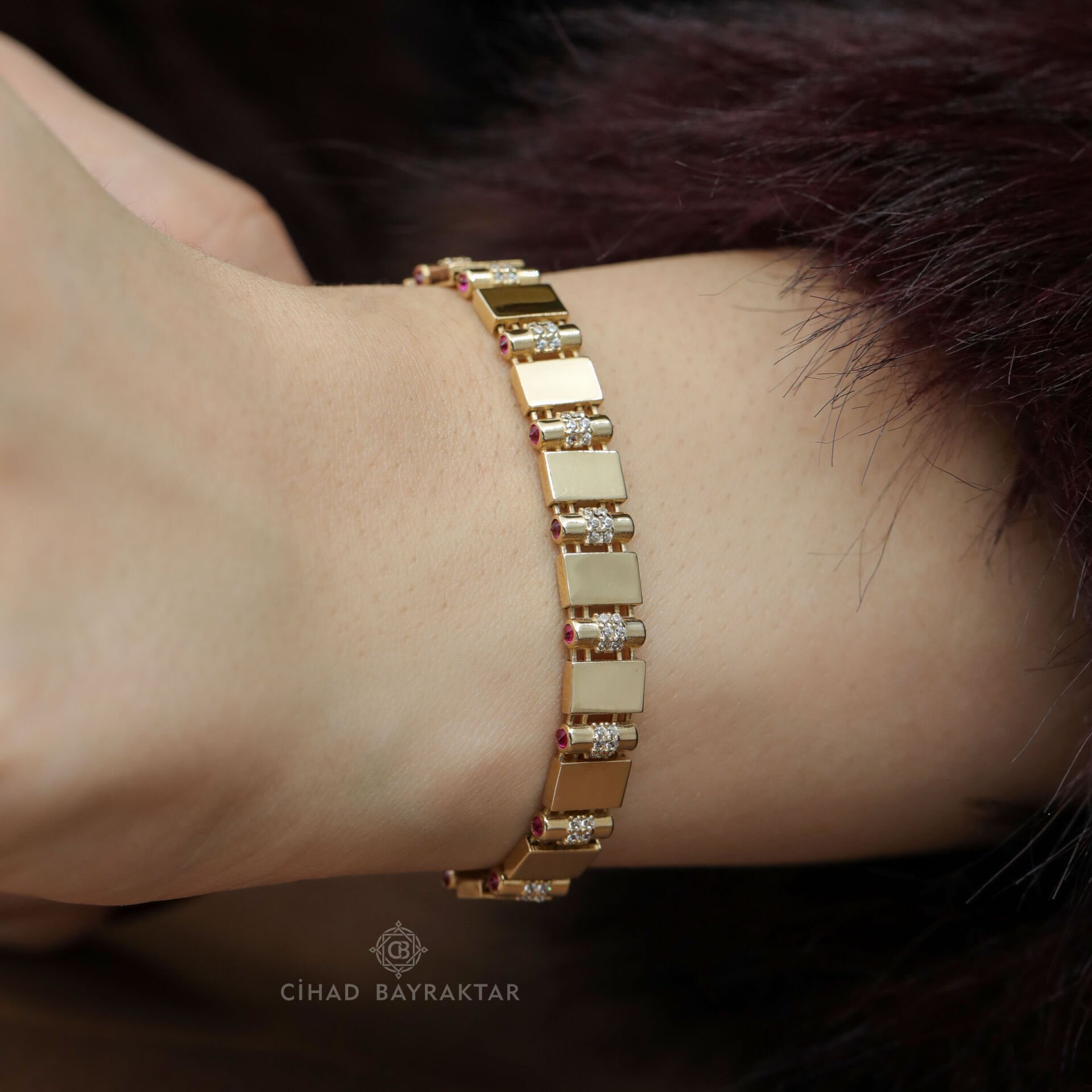 Taşlı Altın Bileklik
