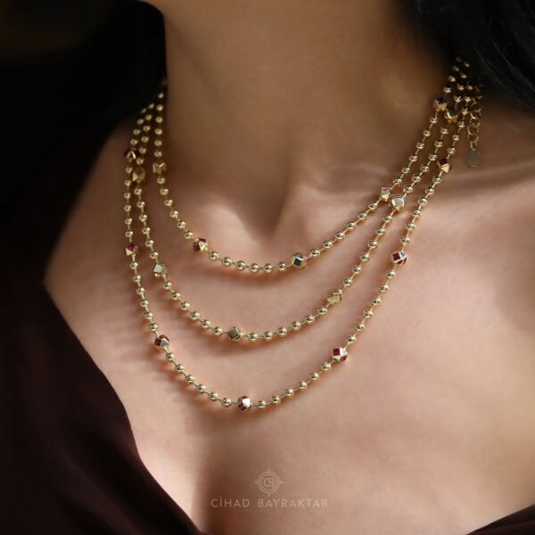 Ema Taşlı Altın Kolye