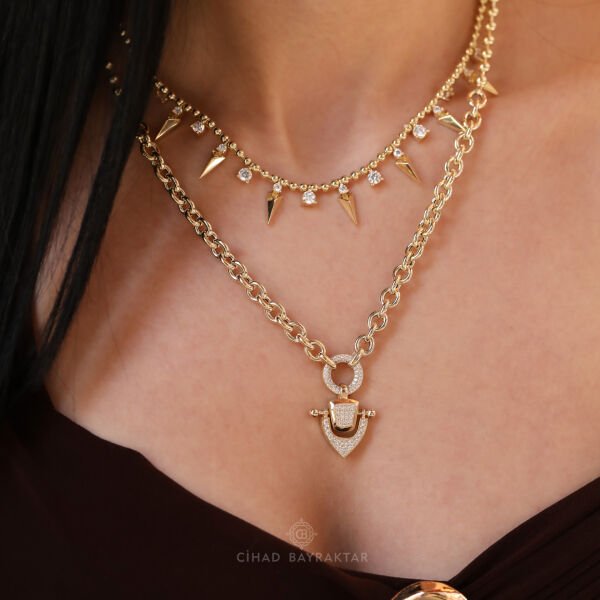 Ema Taşlı Altın Kolye