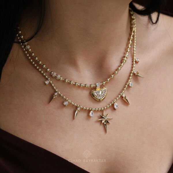 Ema Taşlı Altın Kolye