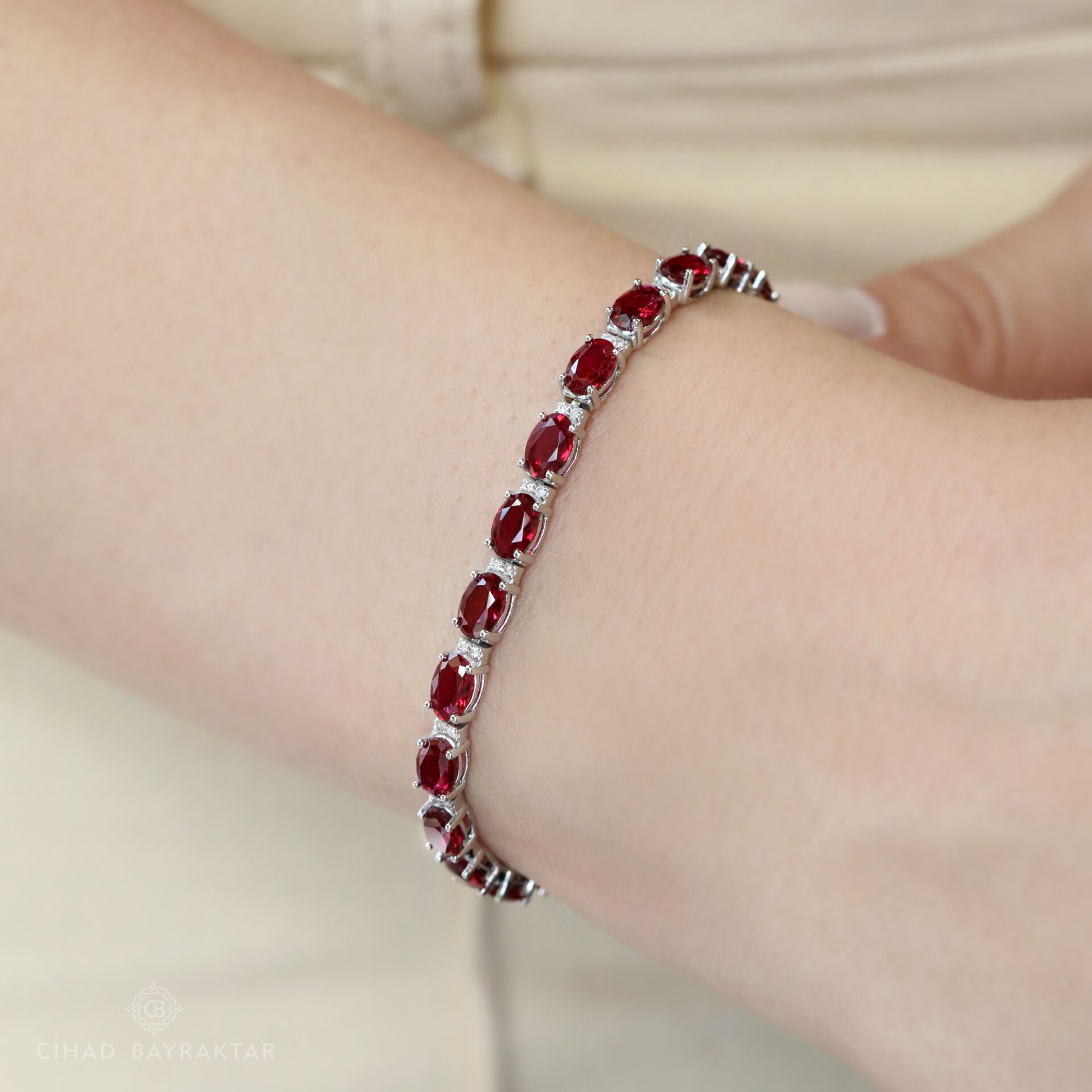 11,66 ct Yakut Pırlanta Bileklik