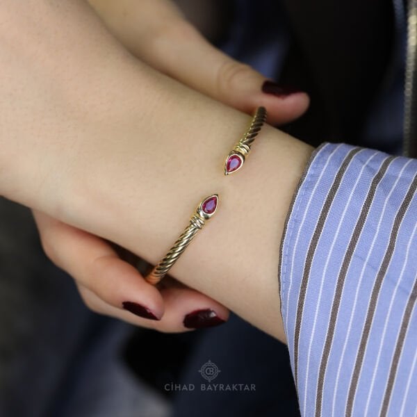 Cetaş Taşlı Altın Kelepçe