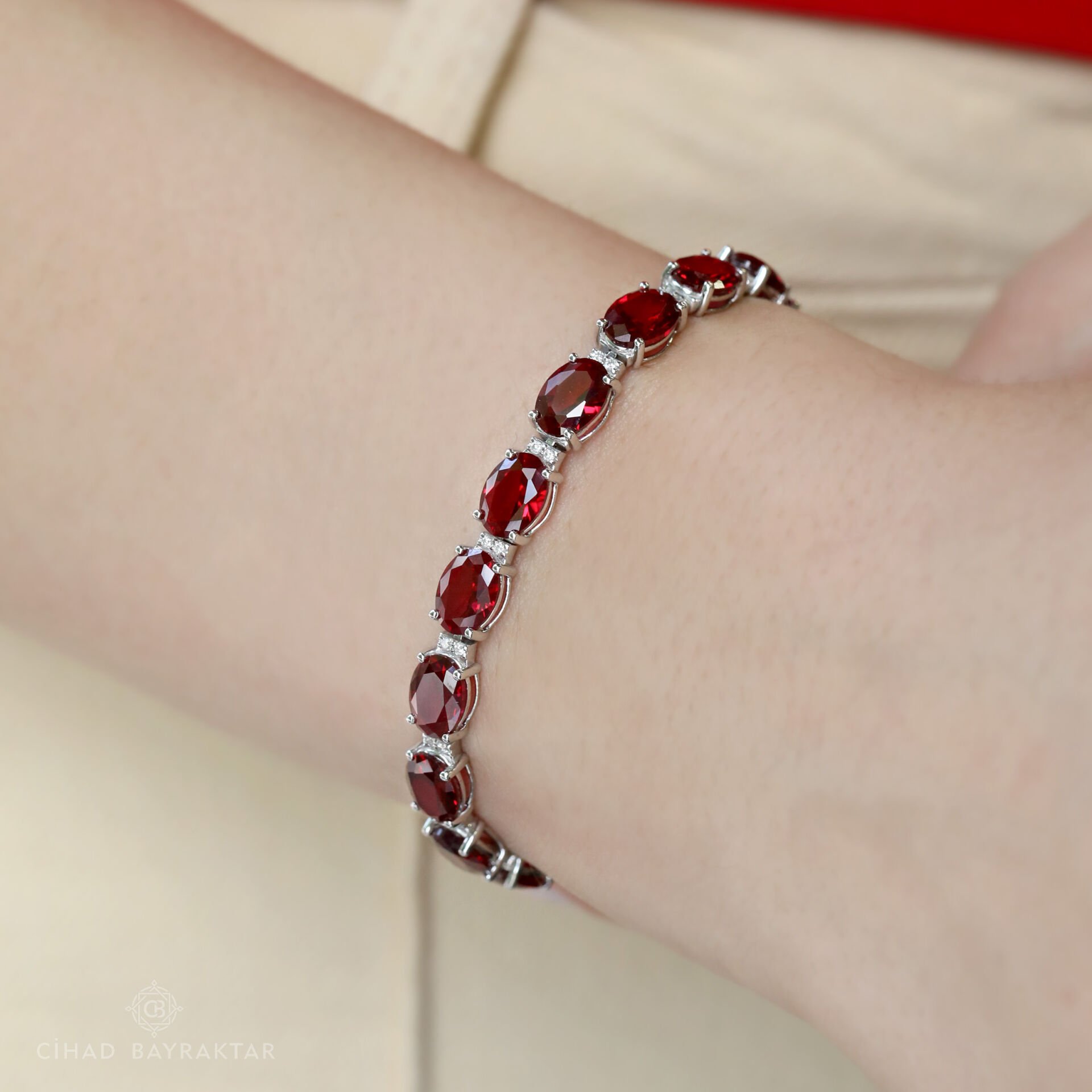 26,28 ct Yakut Pırlanta Bileklik