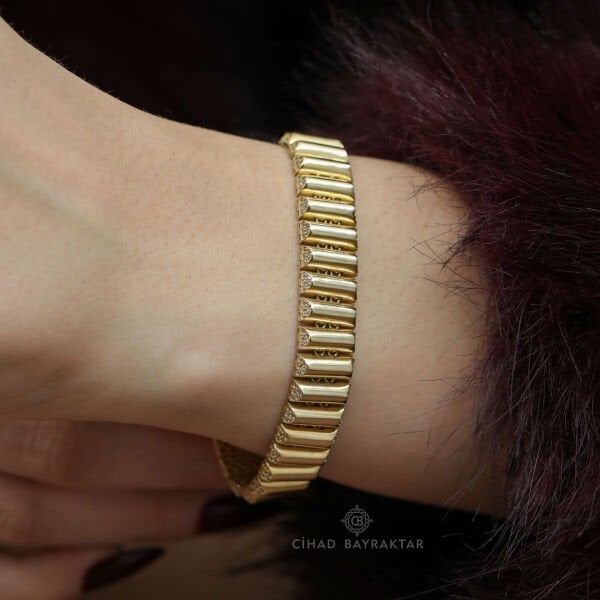 Taş Detay Altın Bileklik