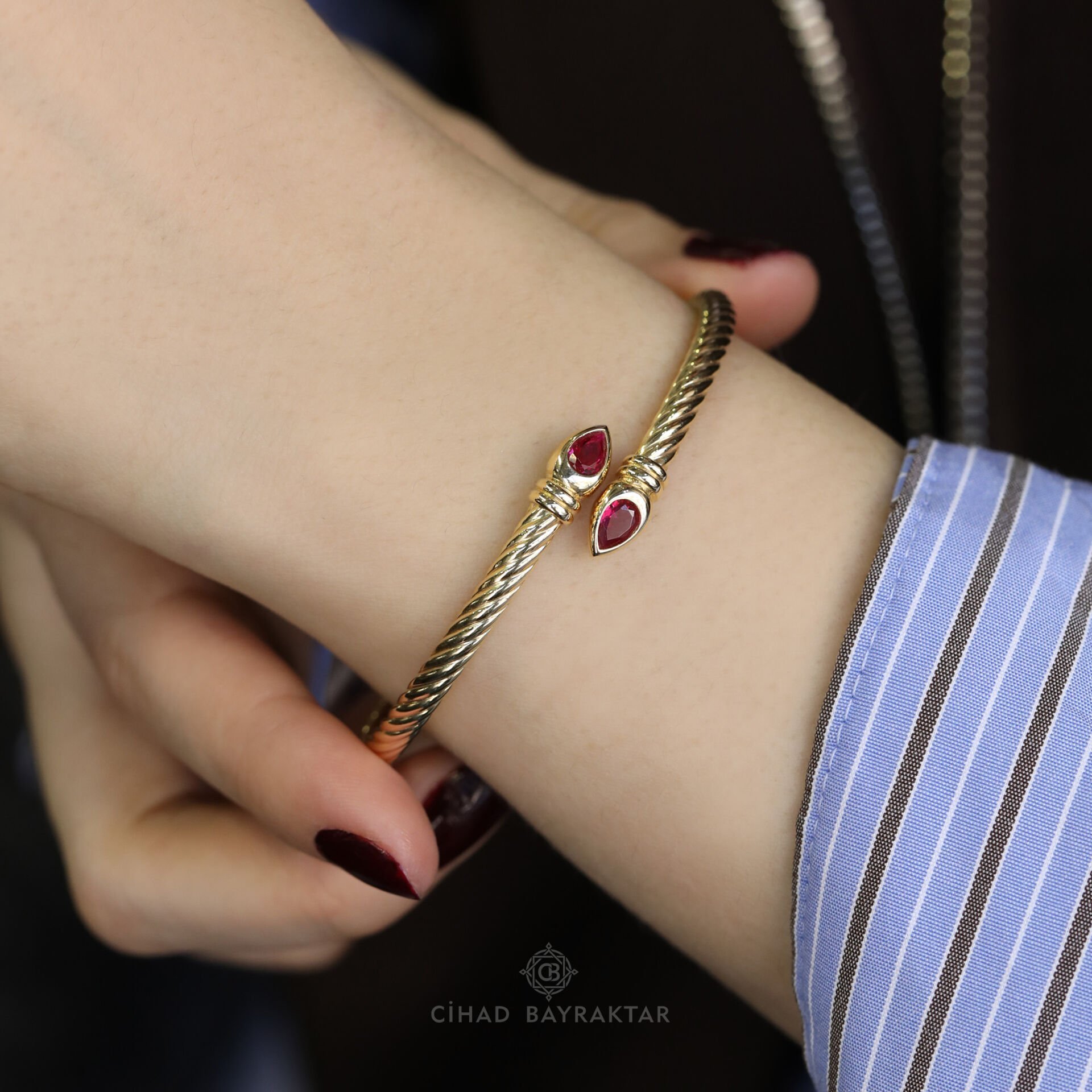 Cetaş Taşlı Altın Kelepçe