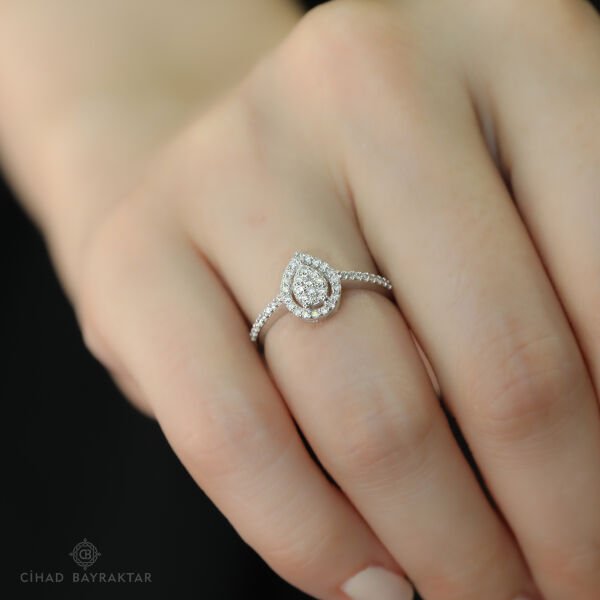 0,23 ct Damla Pırlanta Yüzük