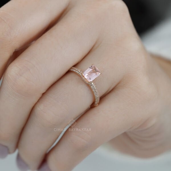 Morganite Baget Pırlanta Yüzük