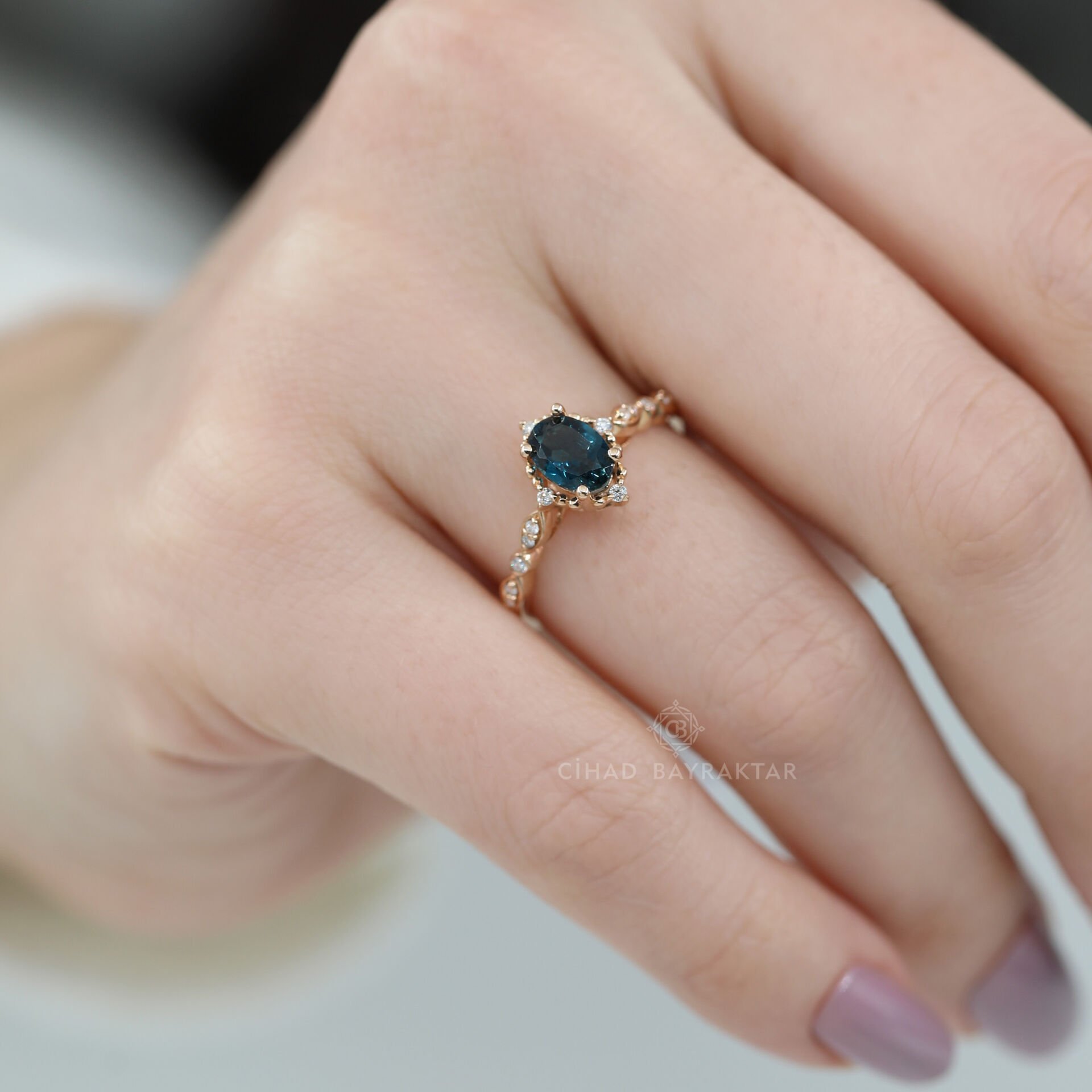 London Blue Pırlanta Yüzük