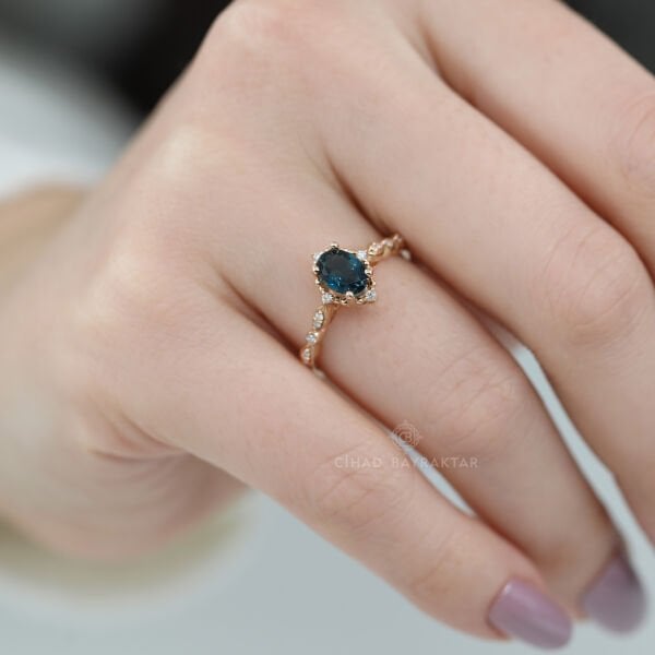 London Blue Pırlanta Yüzük