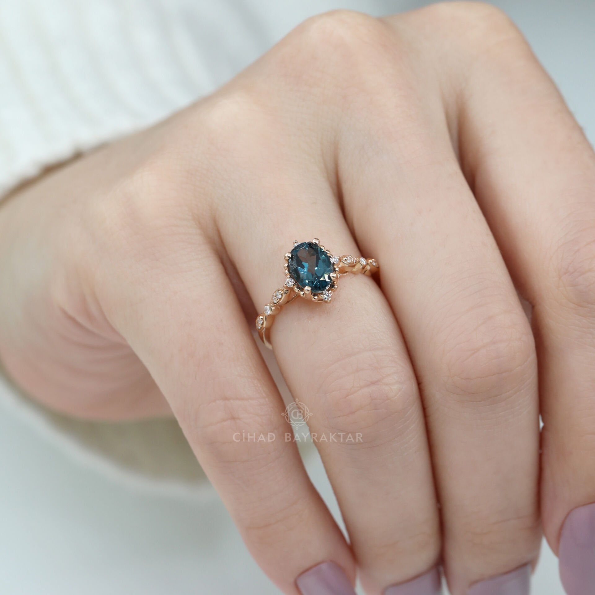 London Blue Pırlanta Yüzük