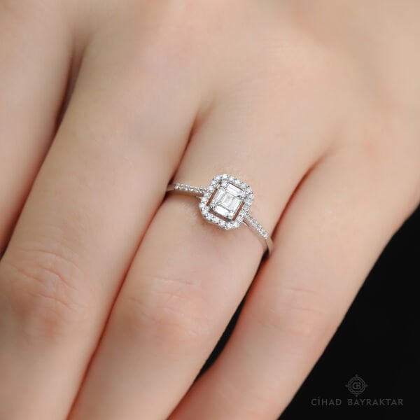 0,23 ct Pırlanta Baget Yüzük