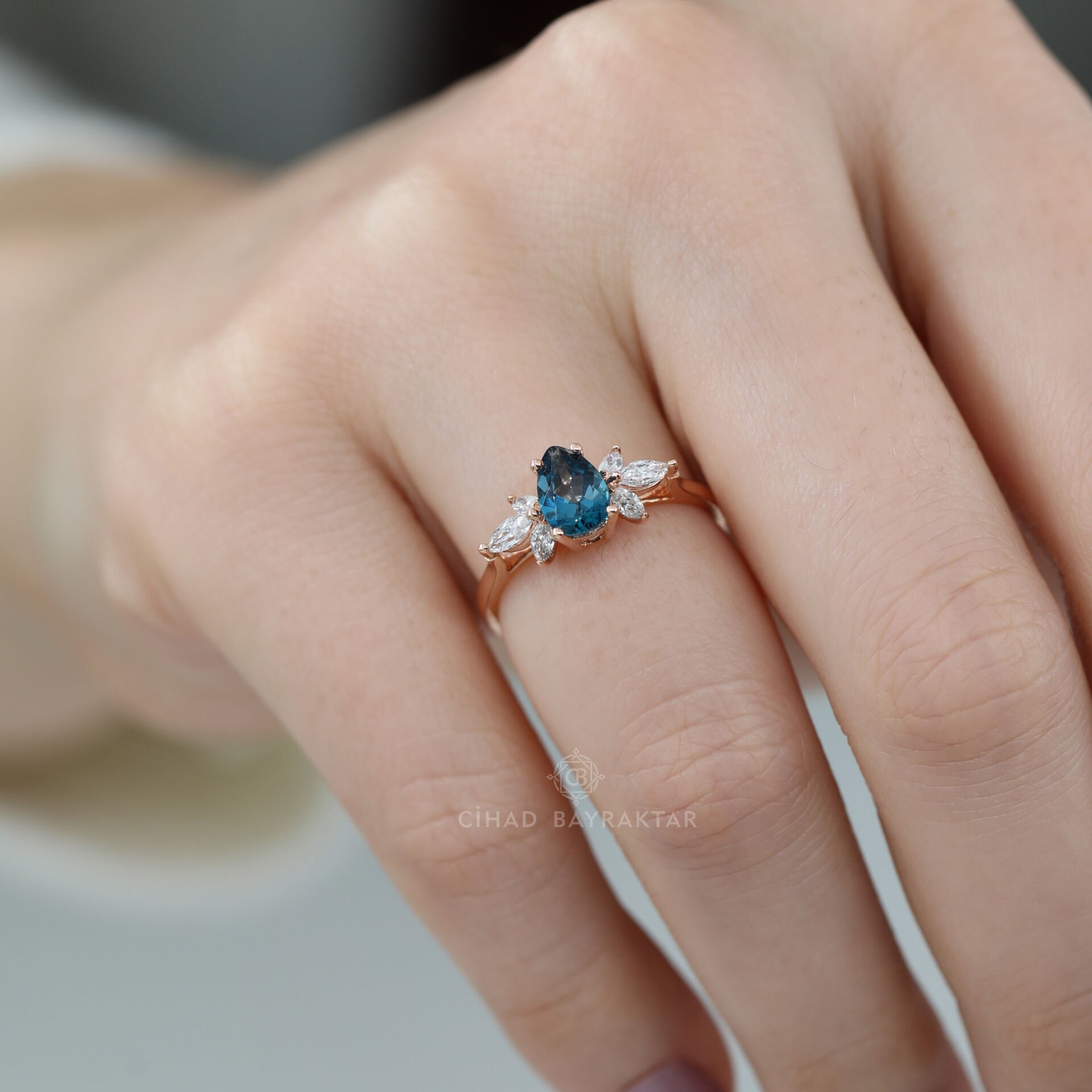 London Blue Pırlanta Yüzük