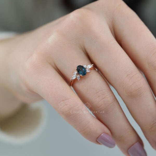 London Blue Pırlanta Yüzük