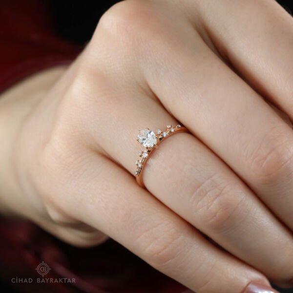 0,52 ct Oval Kesim Pırlanta Yüzük
