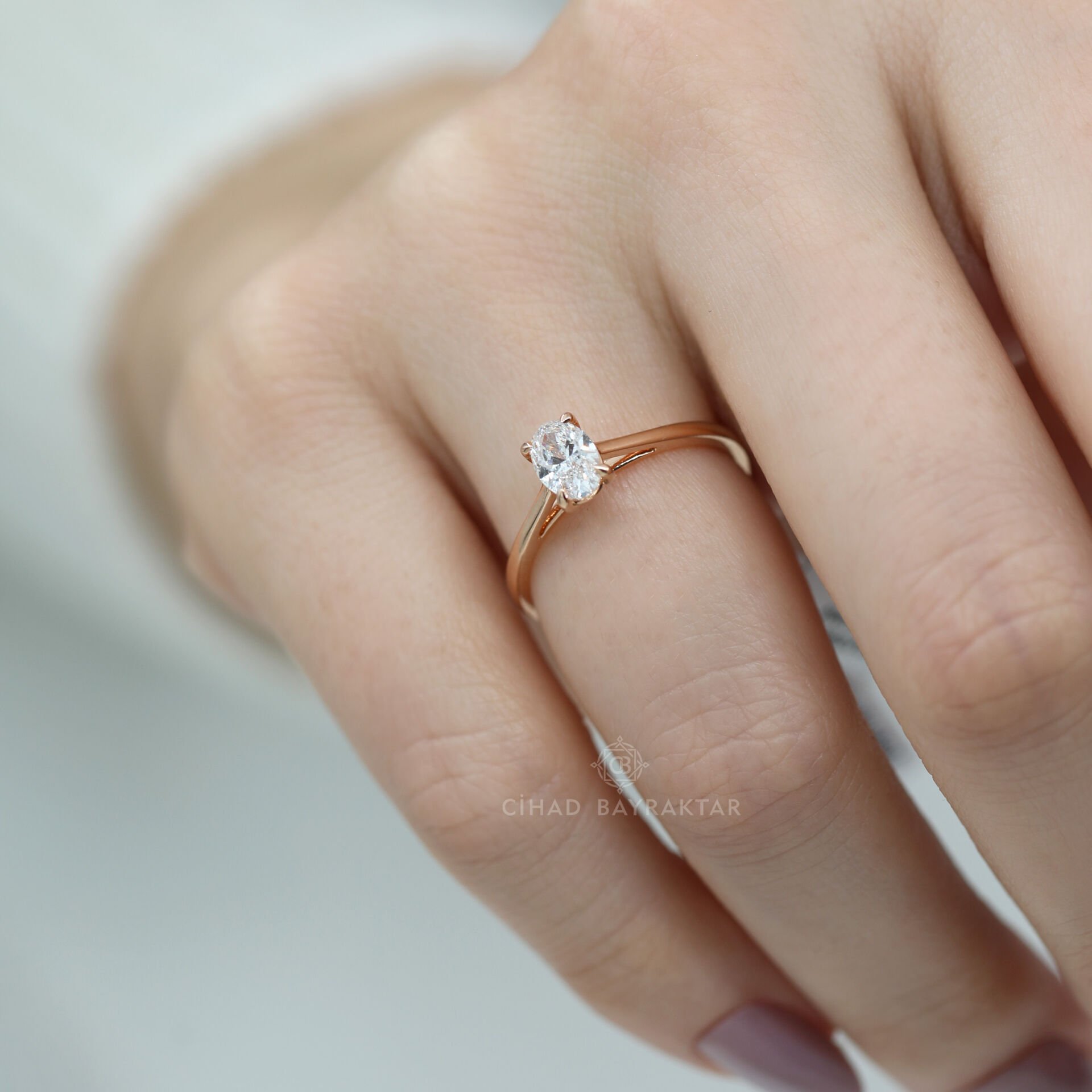 0,55 ct Oval Kesim Pırlanta Yüzük