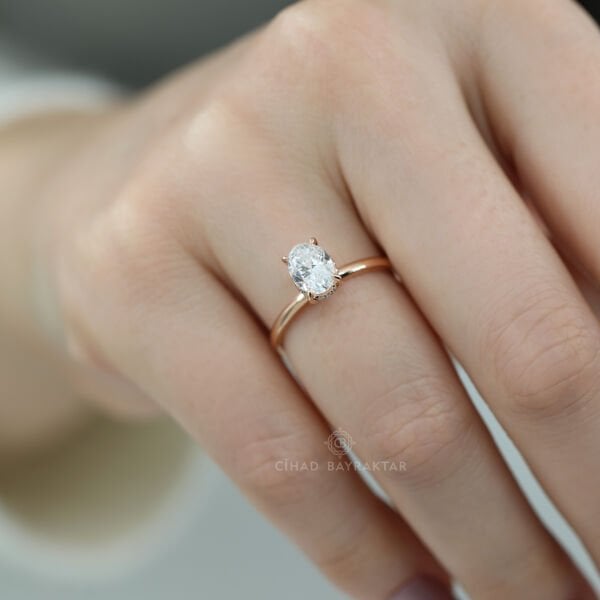 1,06 ct Oval Kesim Pırlanta Yüzük