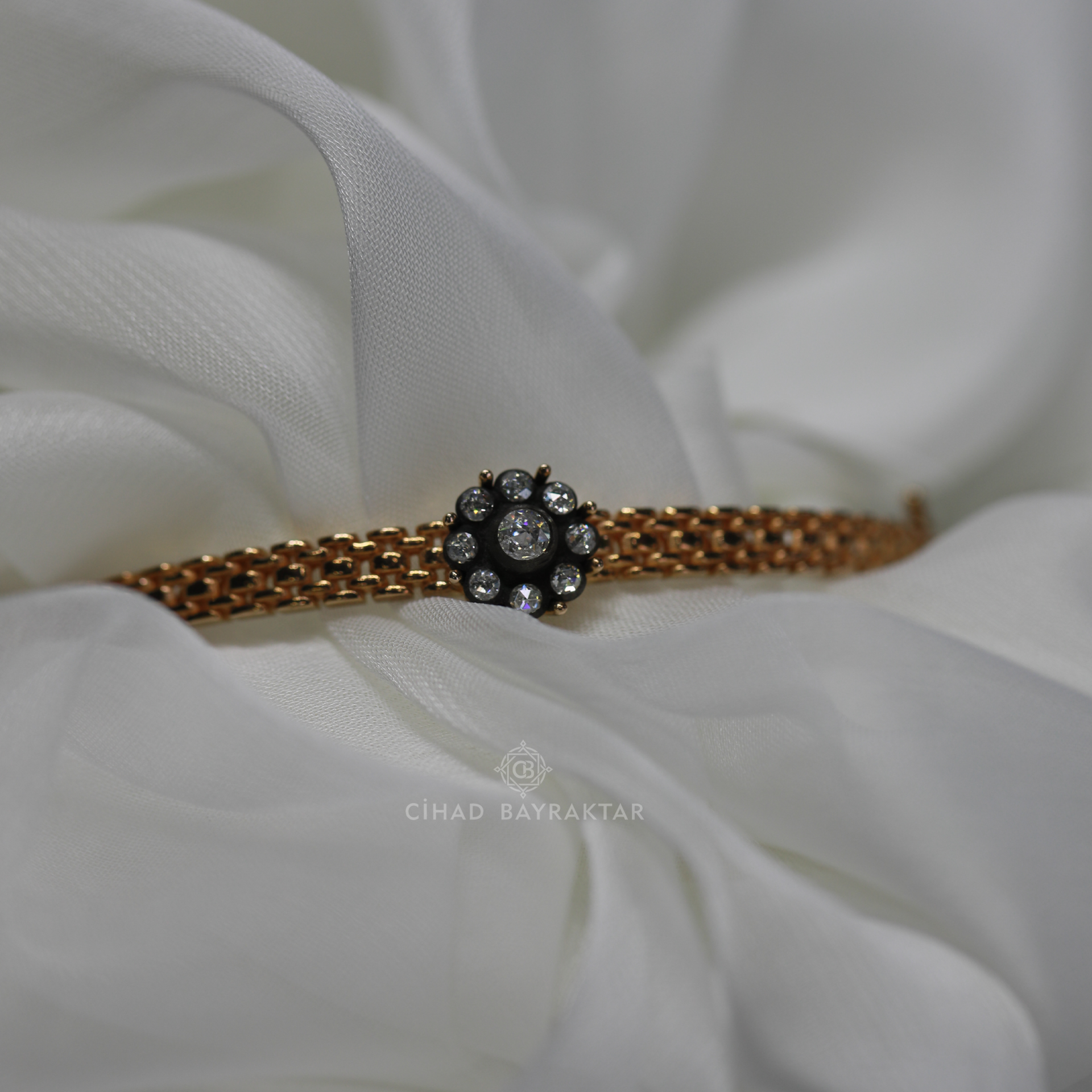 Tasarım Elmas Kelepçe