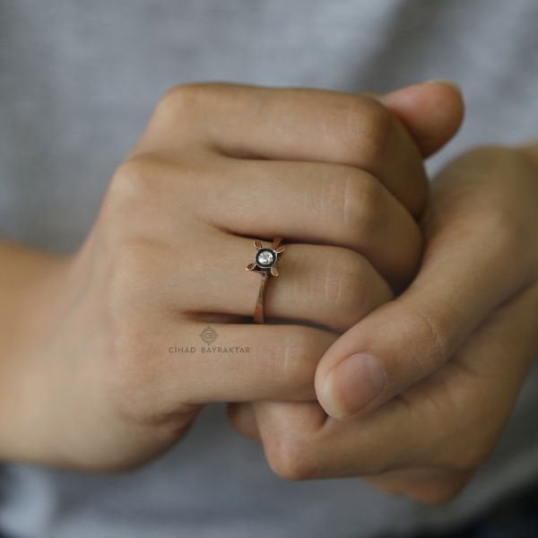 0.08 Ct.Elmas Yüzük