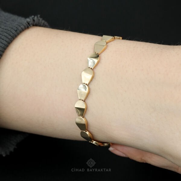 Trend Altın Bileklik