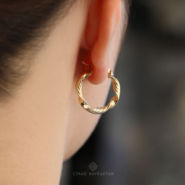 Burgu Halka Altın Küpe