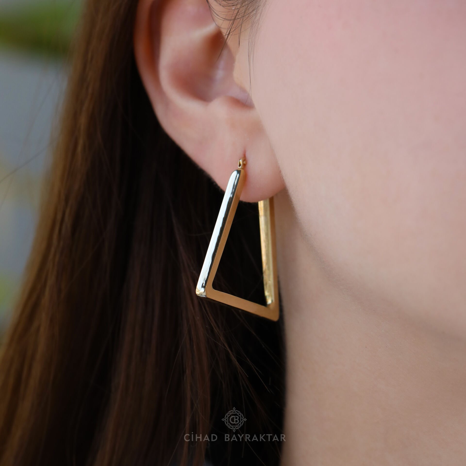 Üçgen Halka Altın Küpe