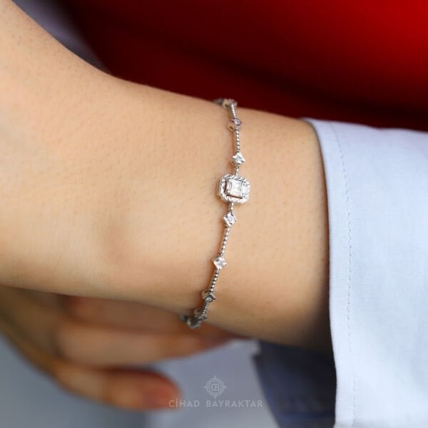 0,32 ct Baget Pırlanta Bileklik