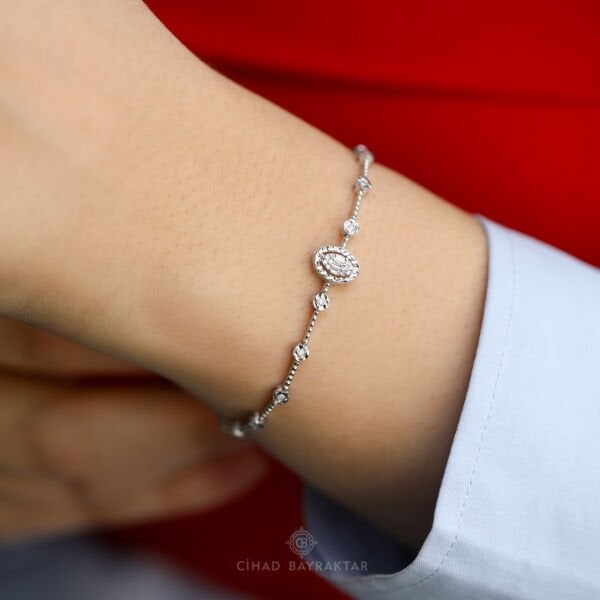 0,34 ct Oval Pırlanta Bileklik