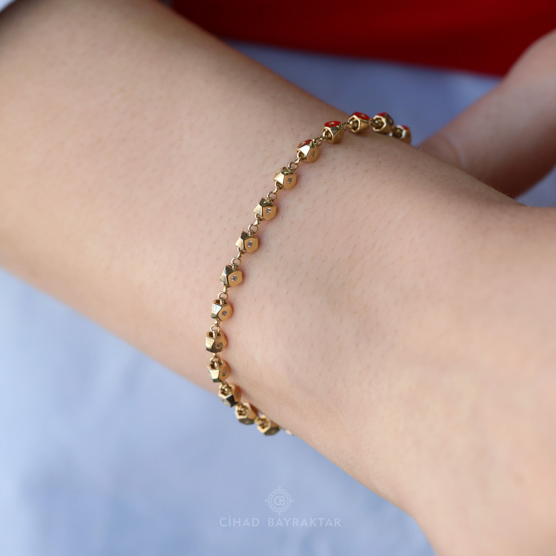 Taşlı Altın Bileklik