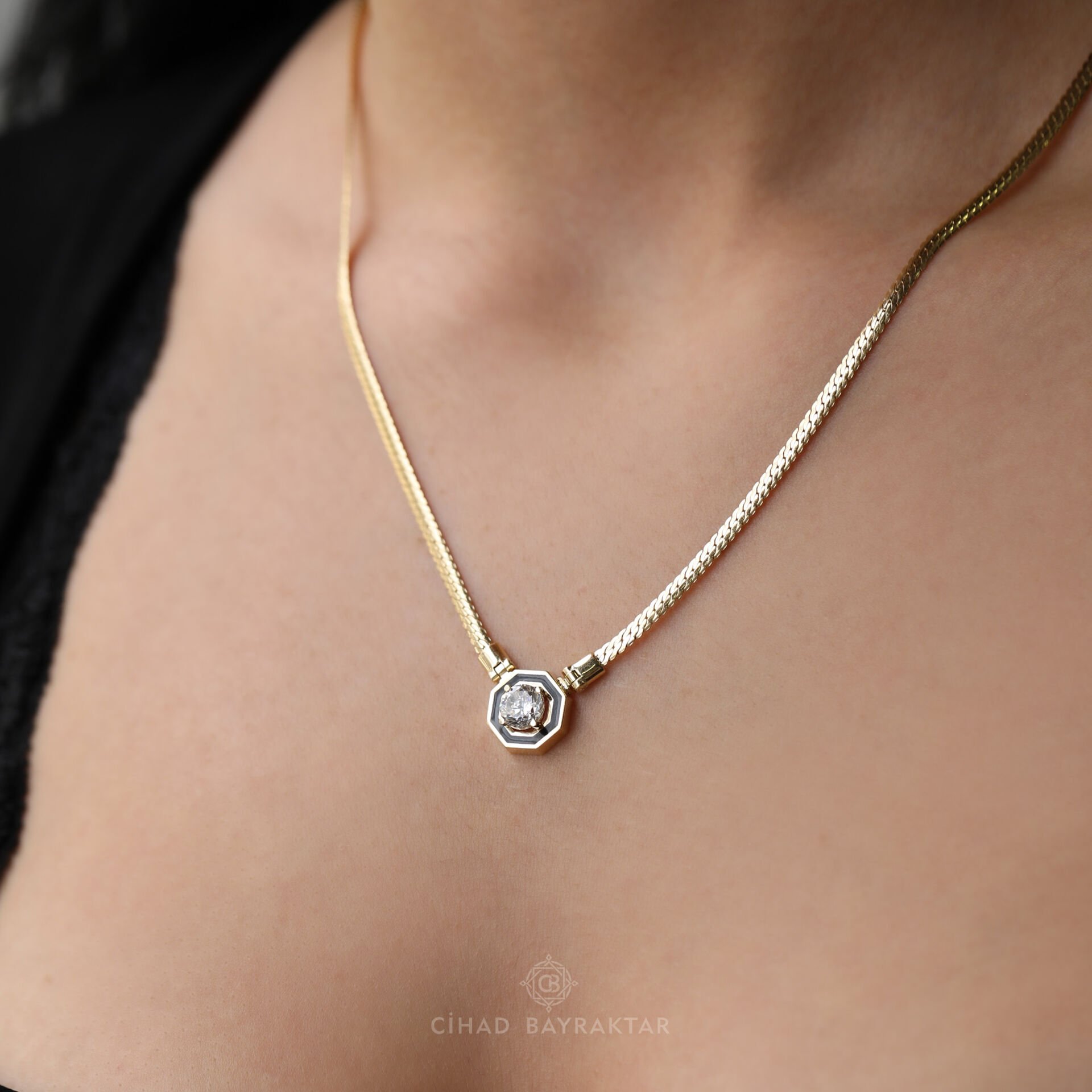 Taşlı Altın Set Kolyesi