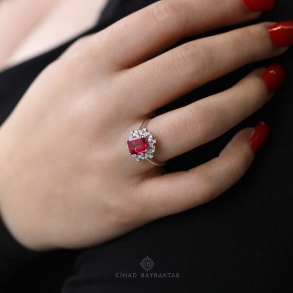 Yakut Pırlanta Yüzük