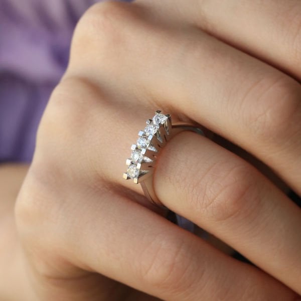 0,66 Ct. Pırlanta Beştaş Yüzük