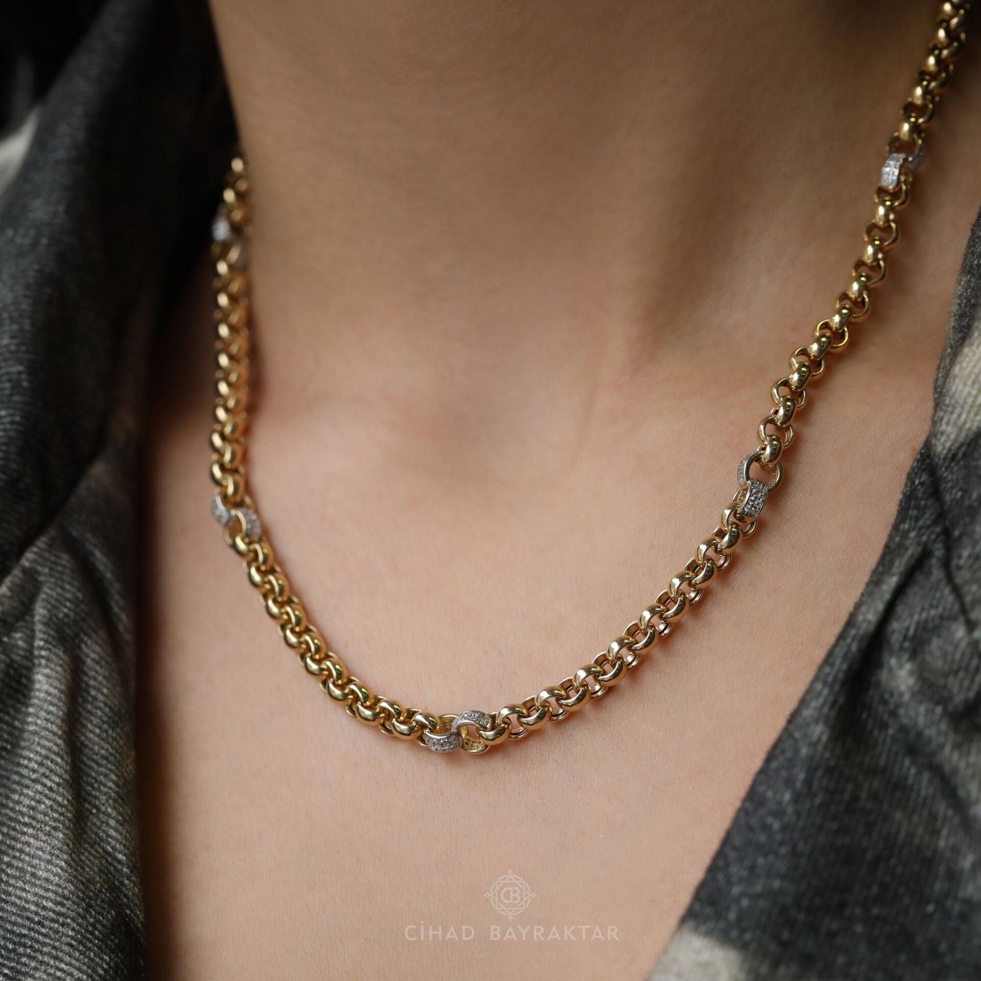 Cetaş Taşlı Altın Kolye