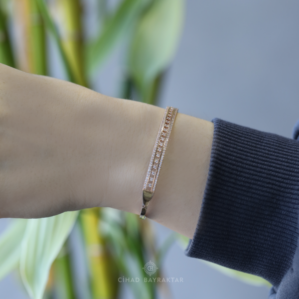 Taşlı Altın Bileklik