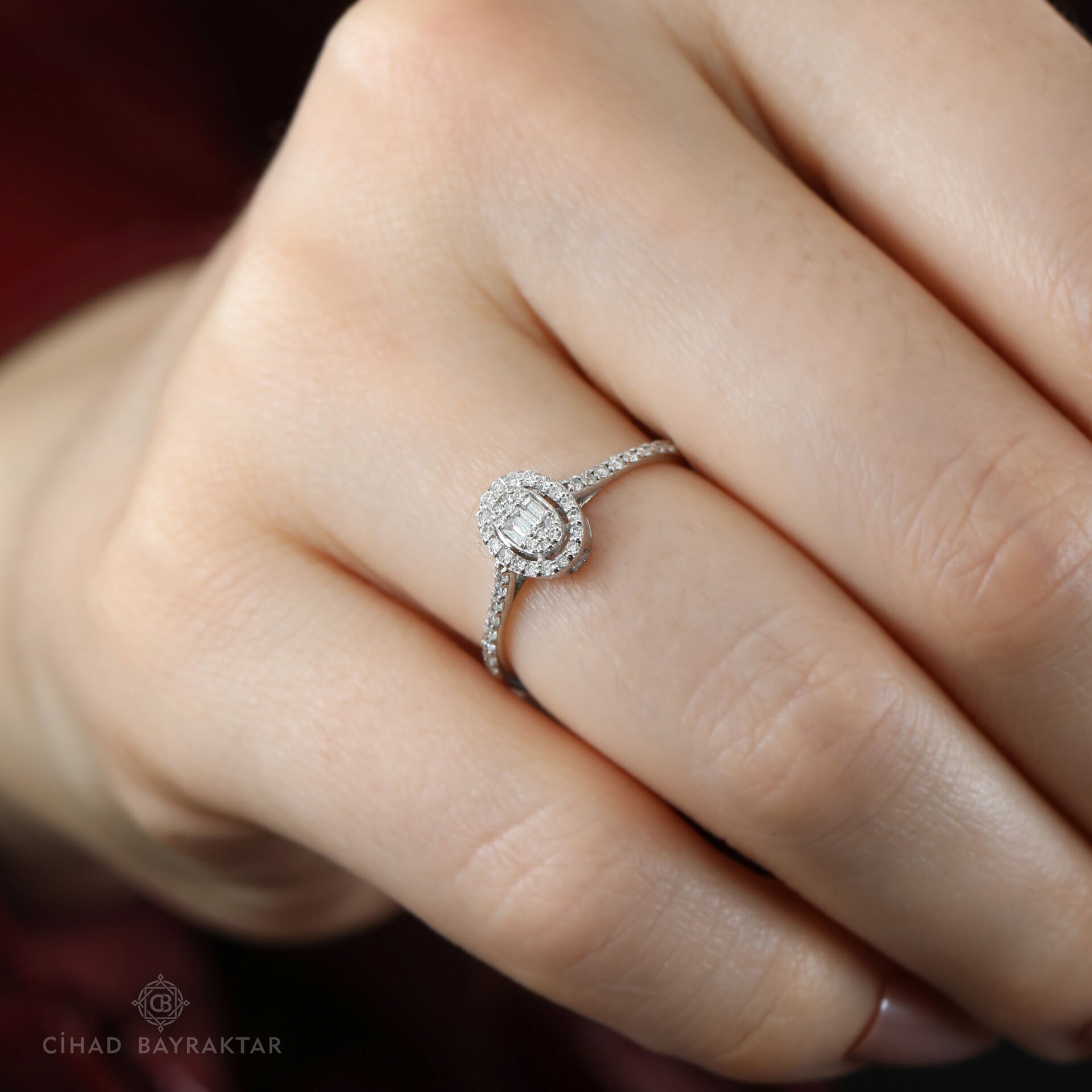0,25 ct Pırlanta Oval Yüzük