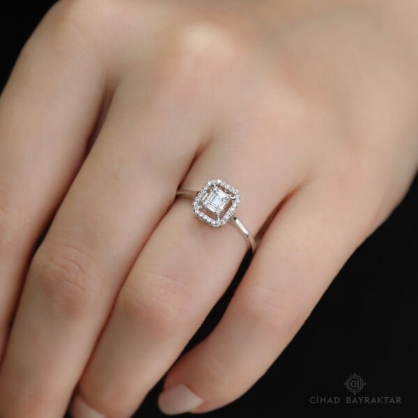 0,19 ct Pırlanta Baget Yüzük