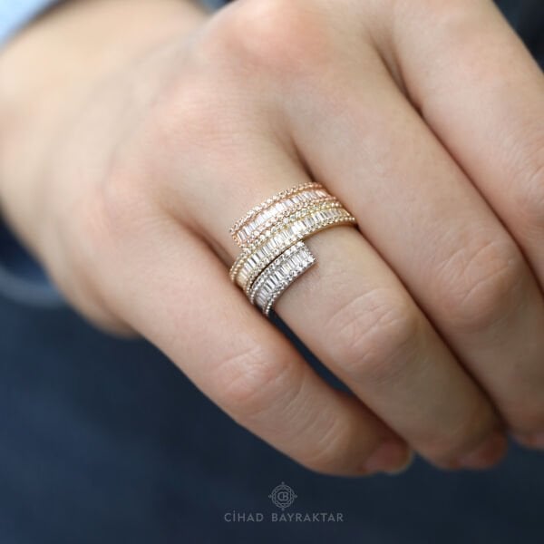 Taşlı Renkli Altın Yüzük