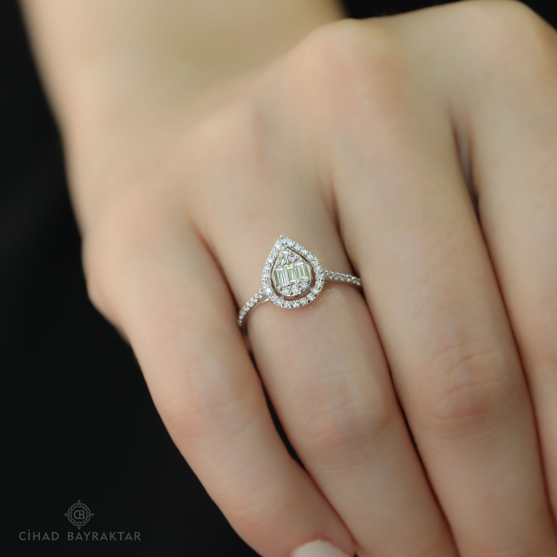0.40 ct Pırlanta Damla Yüzük