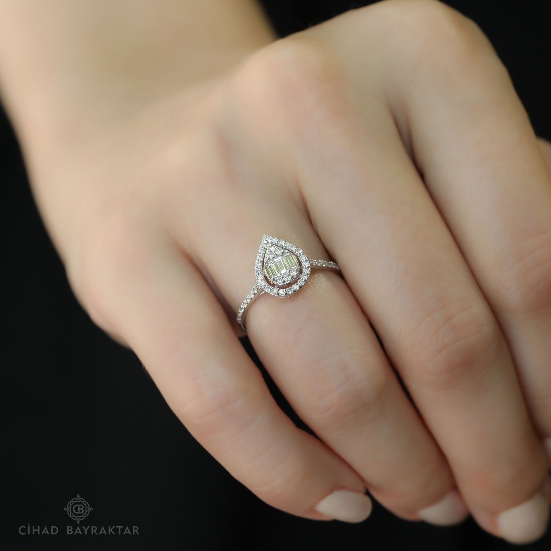 0.38 ct Pırlanta Damla Yüzük