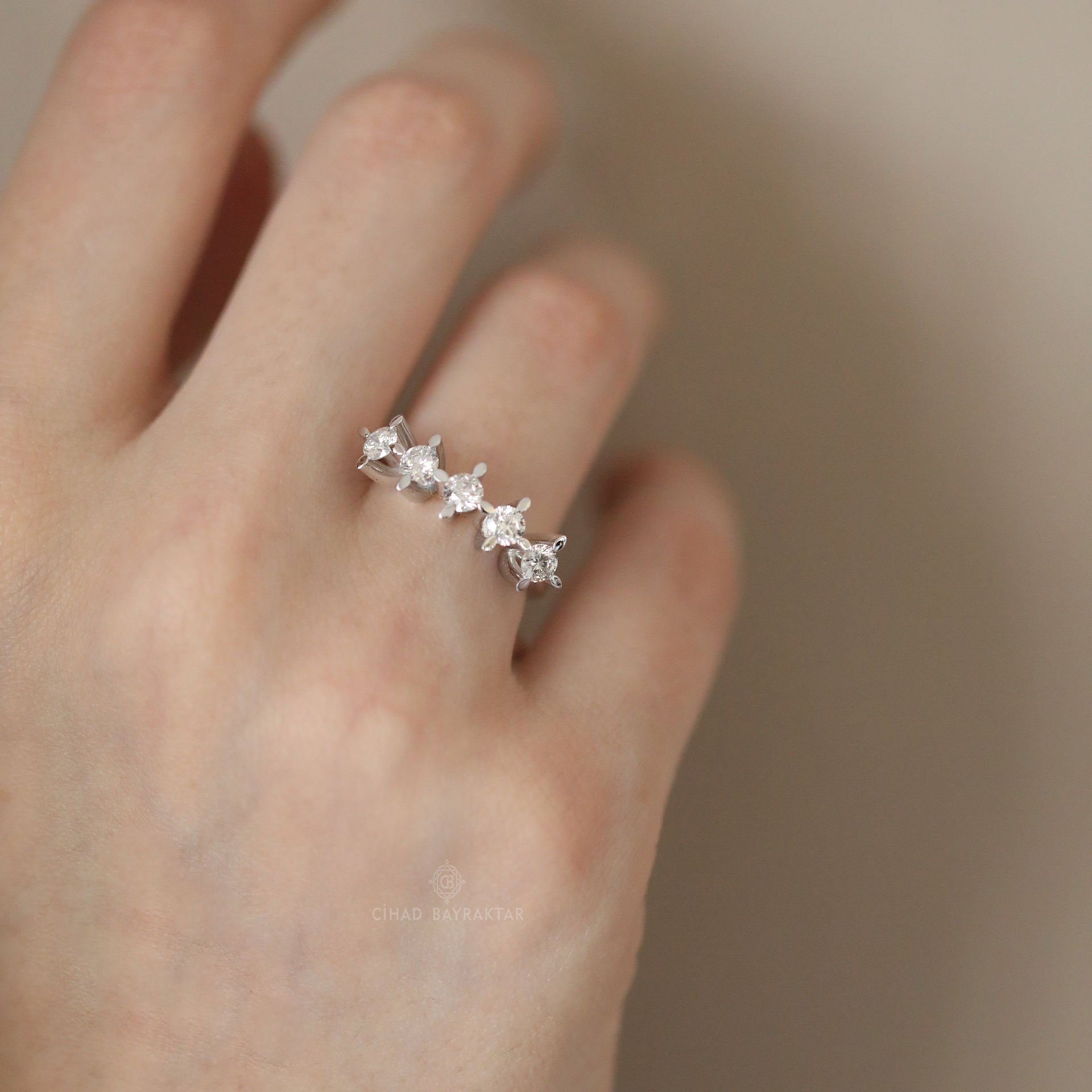 0,85 Ct. Beş Taş Yüzük