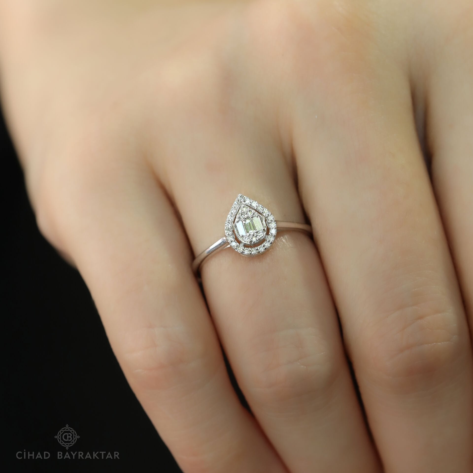 0.17 ct Pırlanta Damla Yüzük