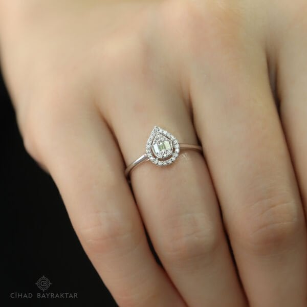 0.17 ct Pırlanta Damla Yüzük