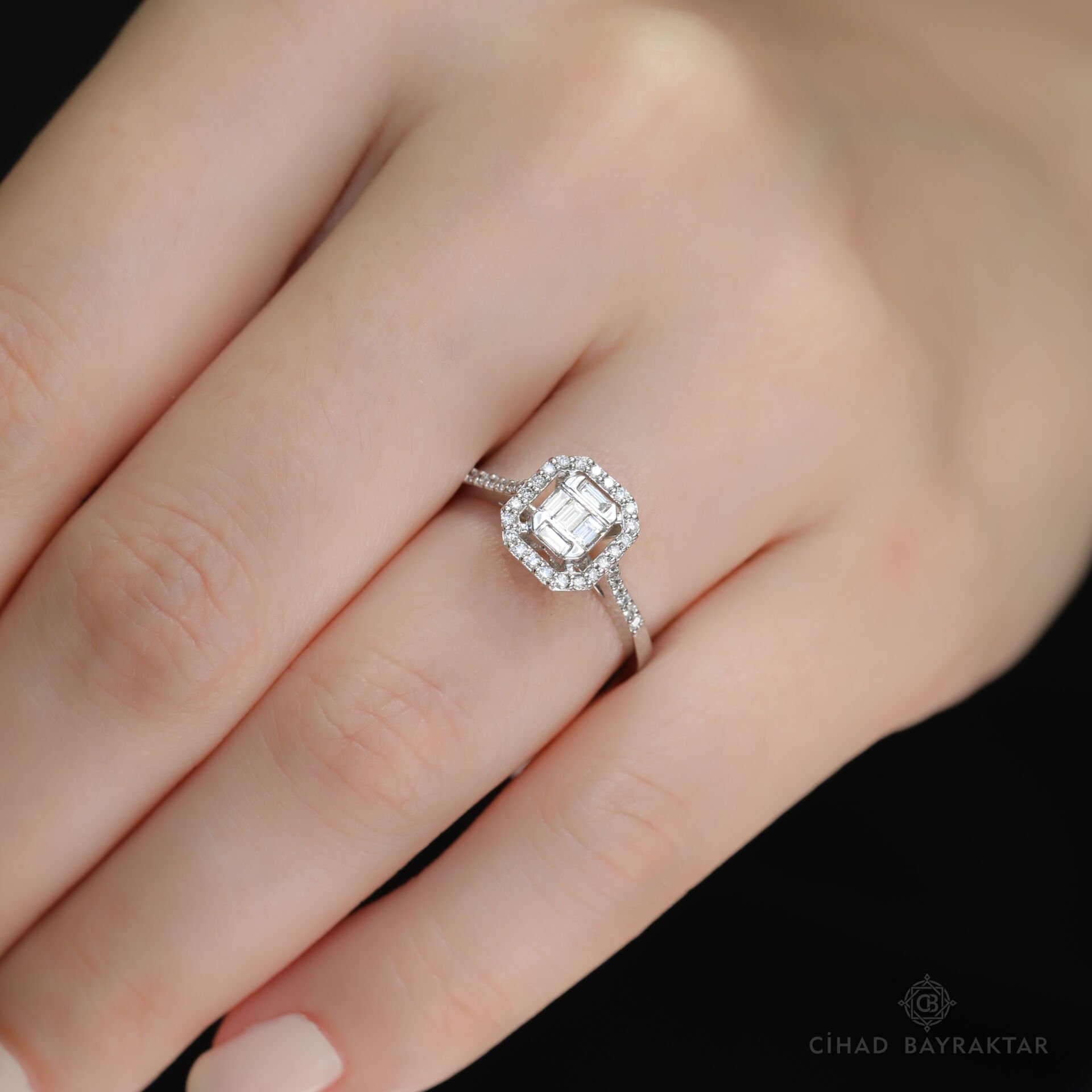 0.28 ct Pırlanta Baget Yüzük