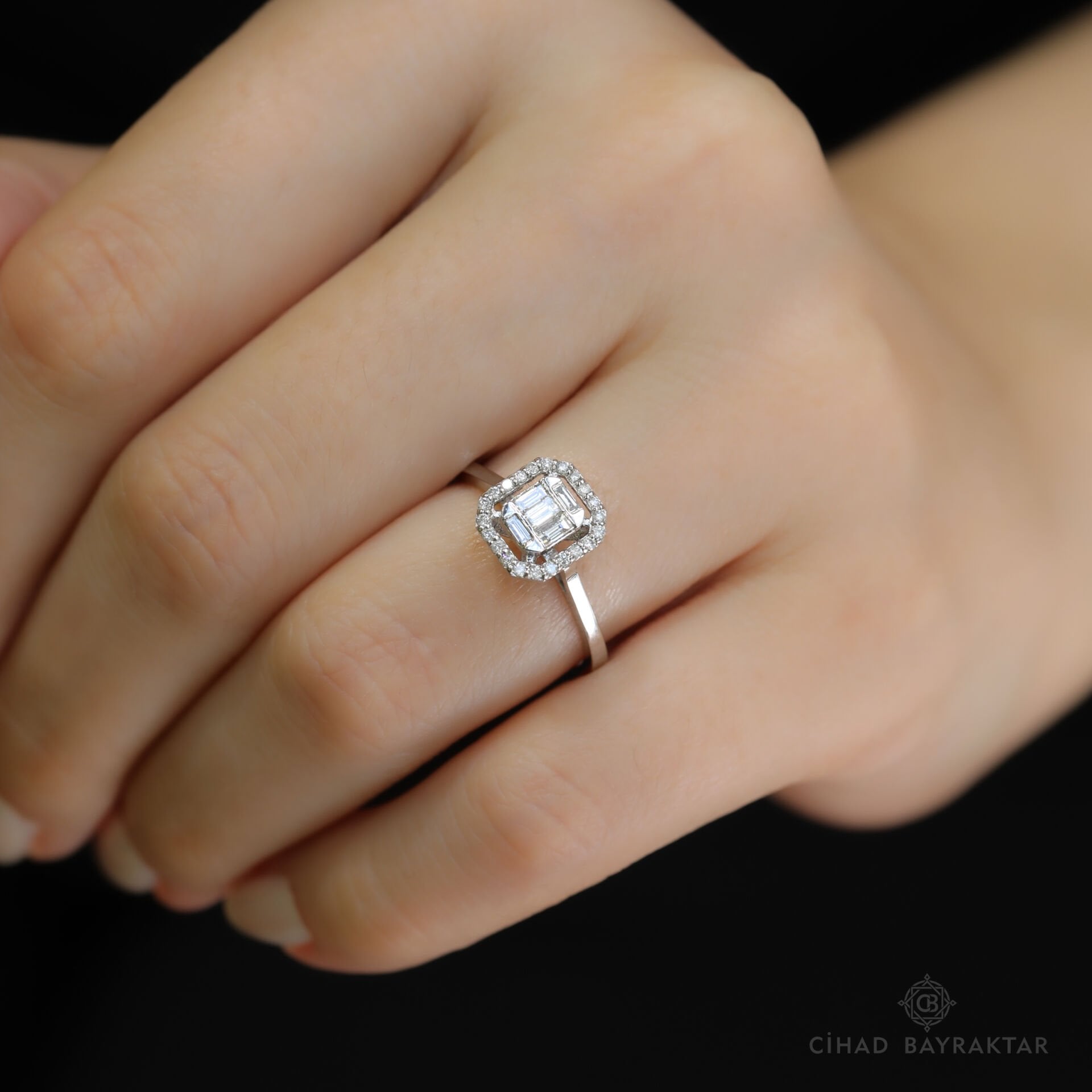 0.30 ct Pırlanta Baget Yüzük