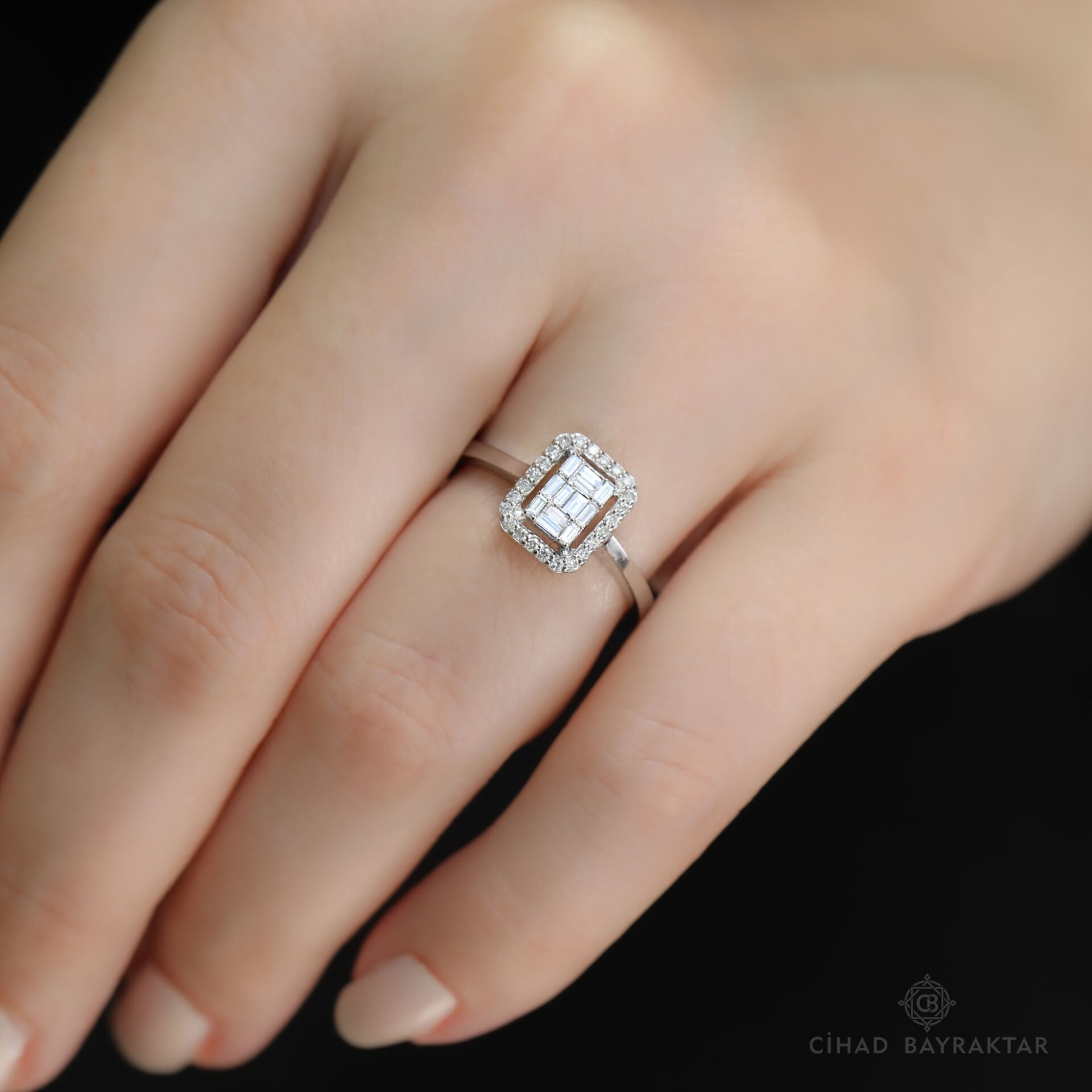 0.28 ct Pırlanta Baget Yüzük