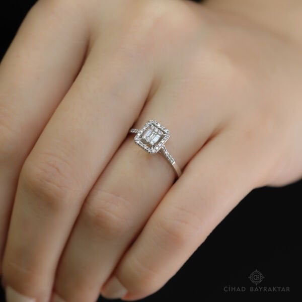 0.20 ct Pırlanta Baget Yüzük