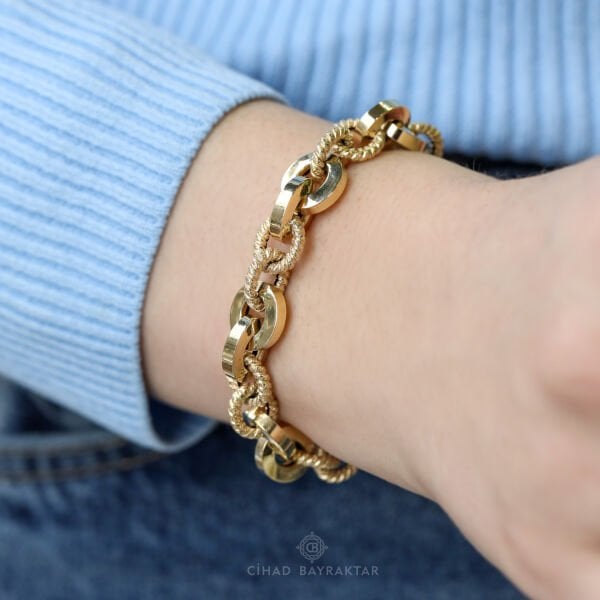 Hallow Zincir Altın Bileklik
