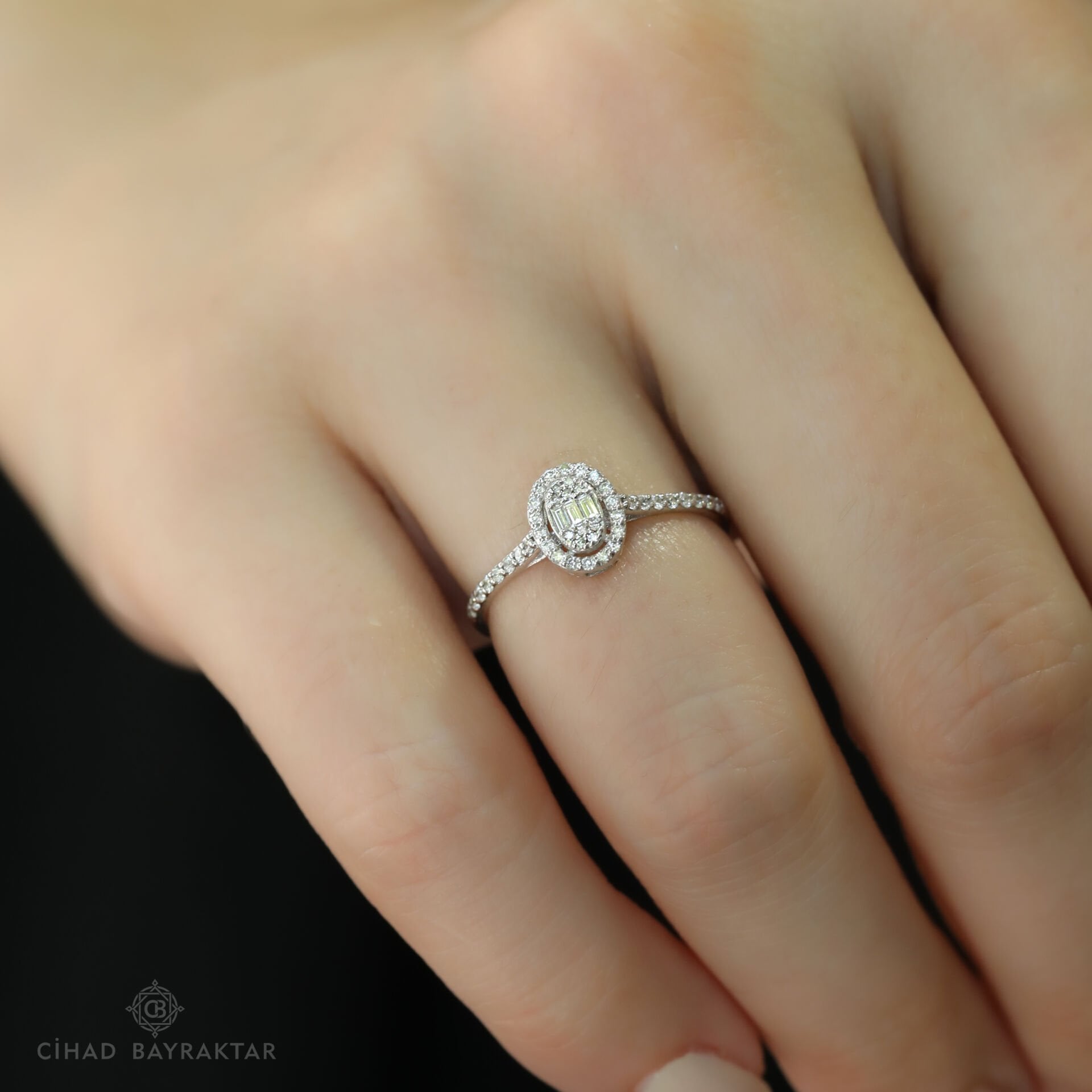 0.24 ct Pırlanta Baget Yüzük
