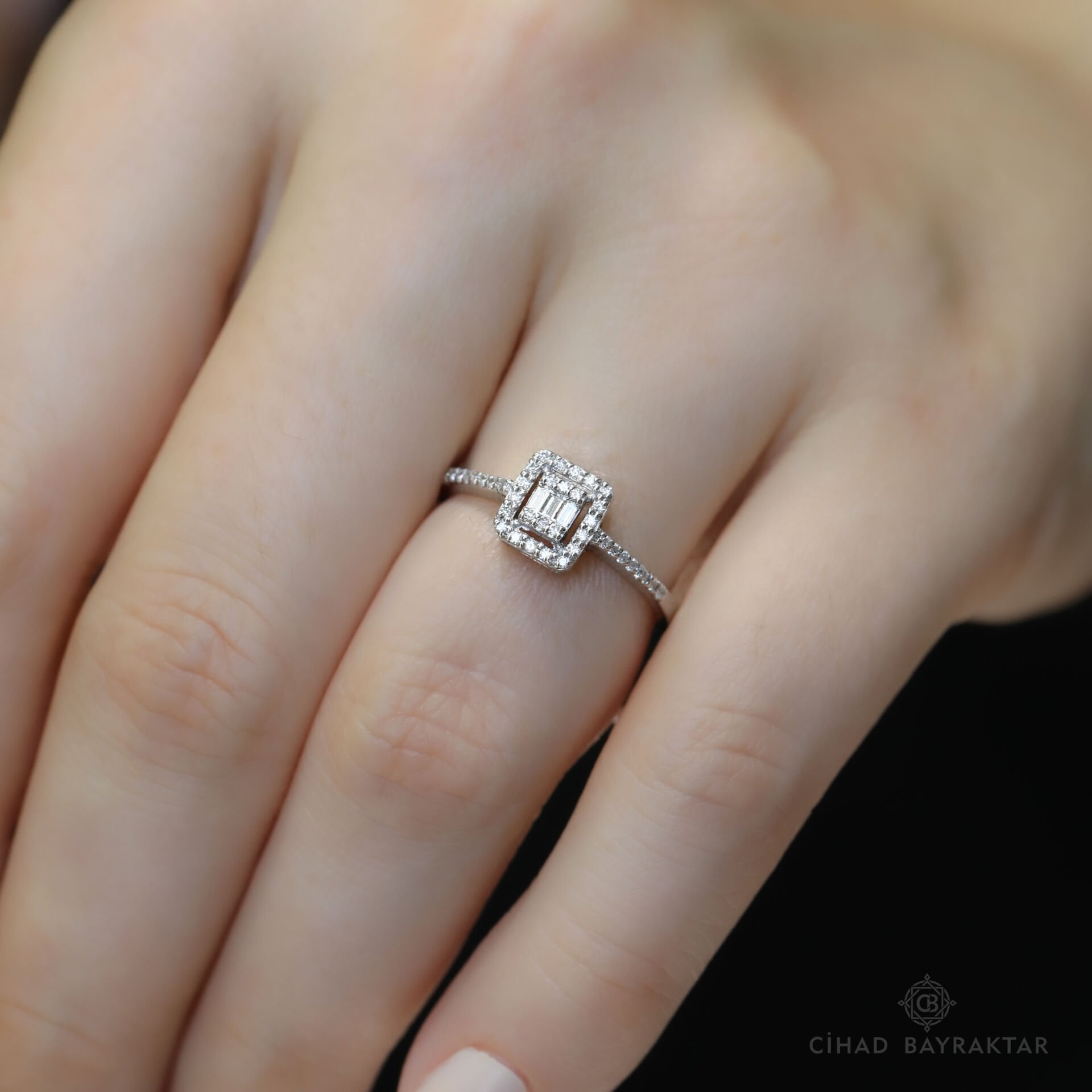 0.19 ct Pırlanta Baget Yüzük