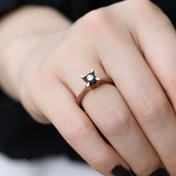 0,10 ct Elmas Tektaş Yüzük