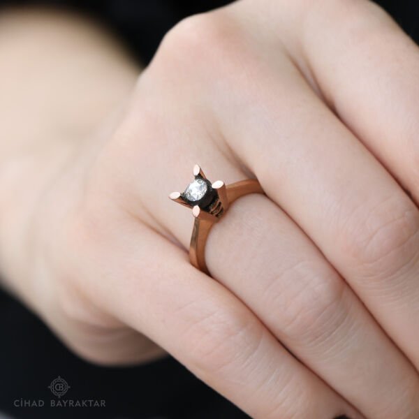 0,24 ct Elmas Tektaş Yüzük